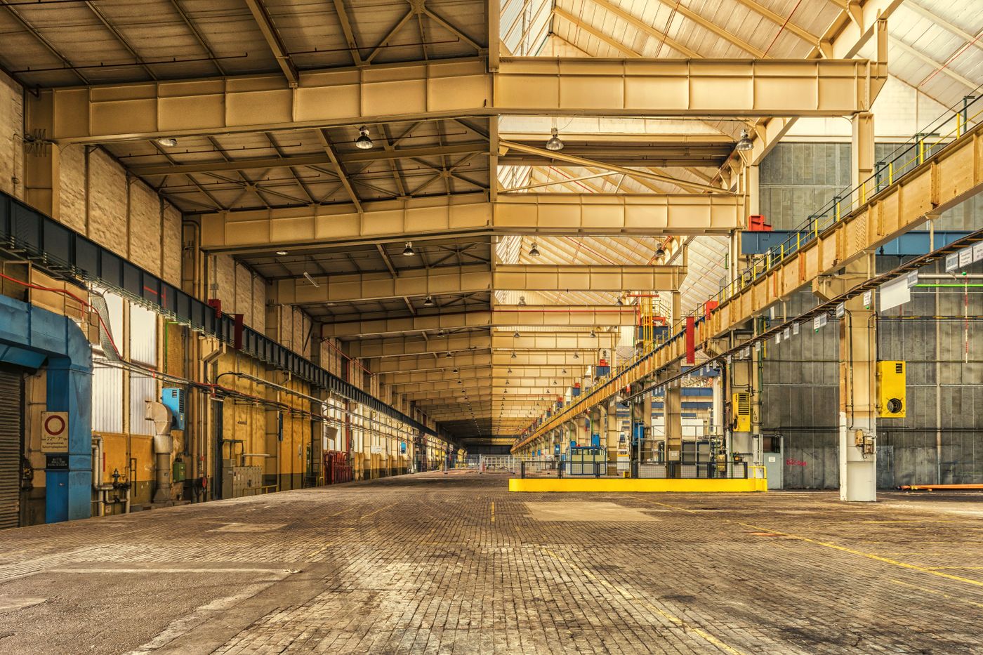 Illustrative factory hall. Not the pan station.